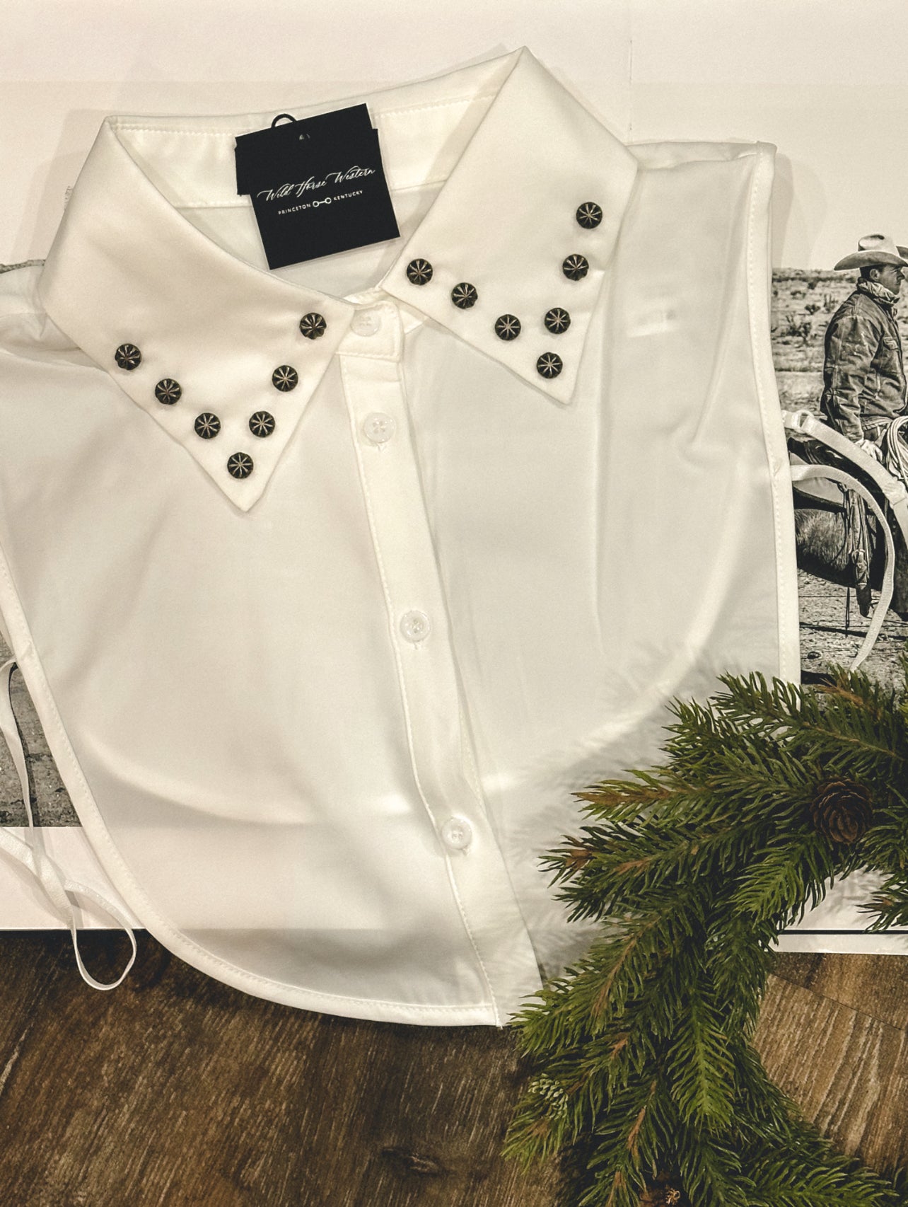 The Western White Dickie Collar