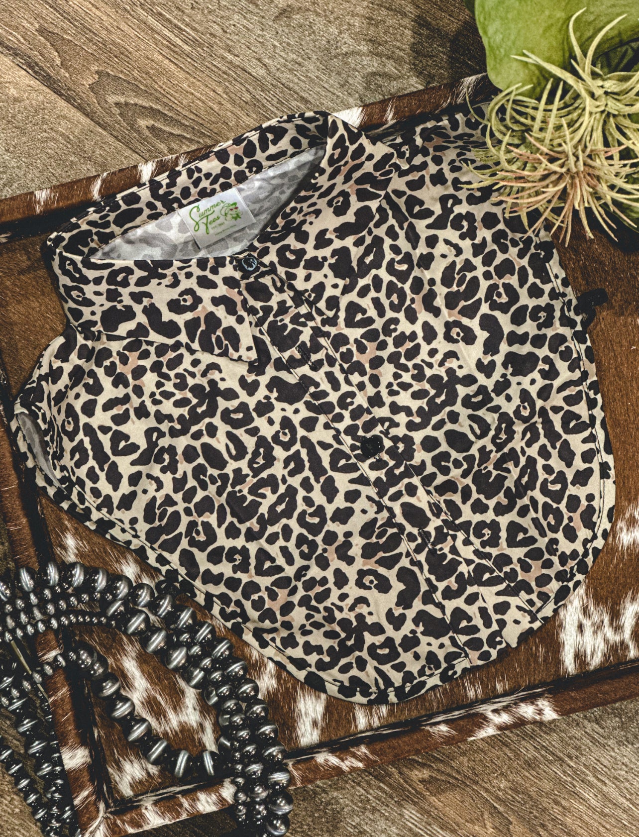 The Leopard Corporate Collar