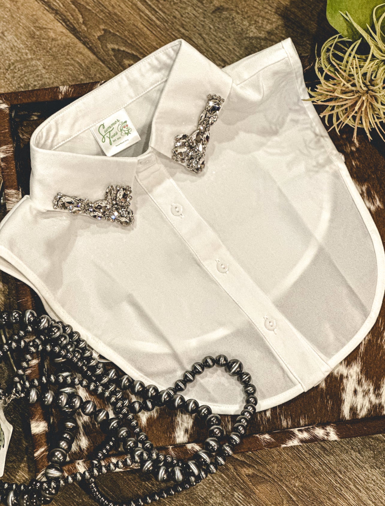 The White Diamond Corporate Collar