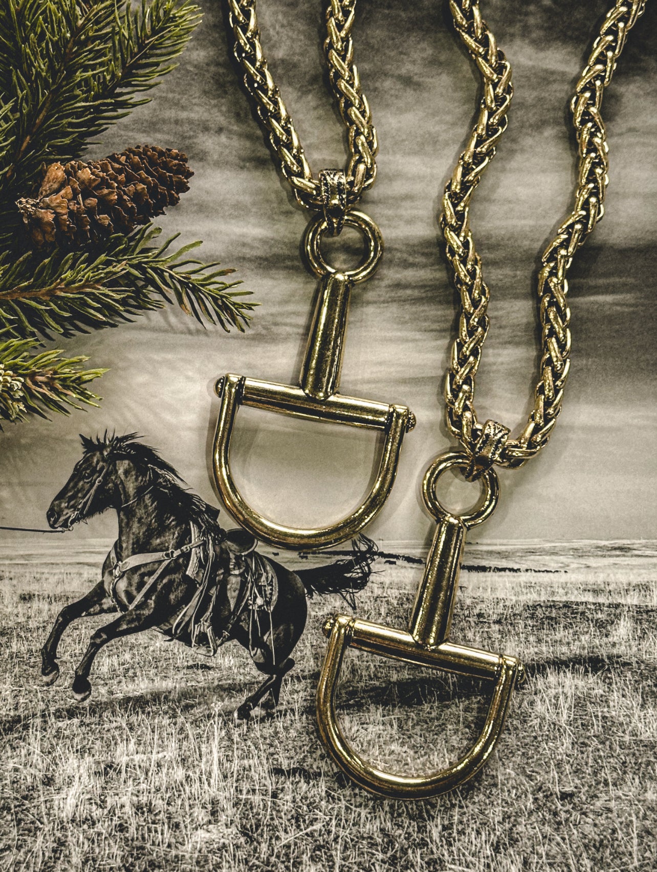 The Colvin Necklace (Gold)