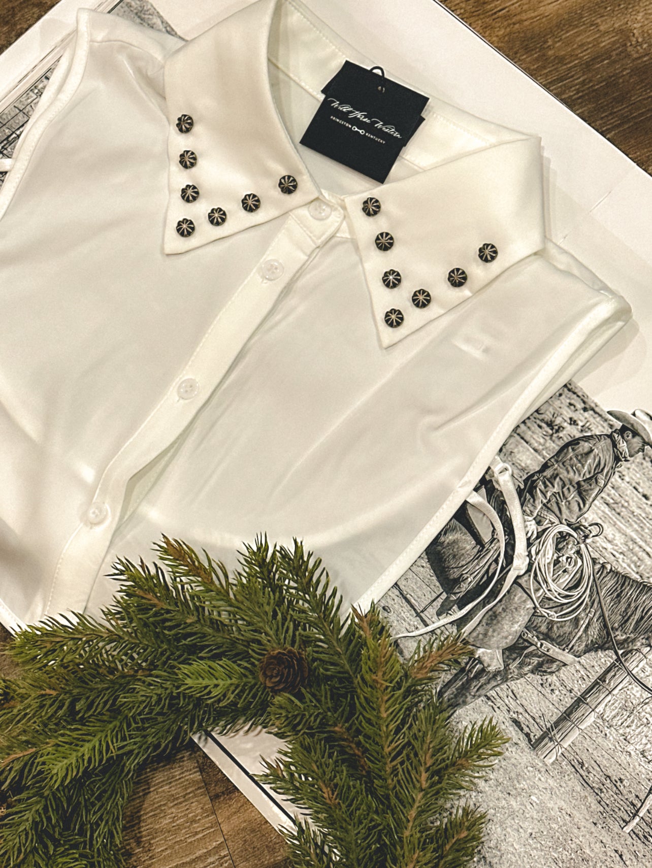 The Western White Dickie Collar