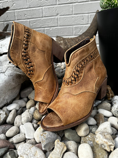 The Veronica Sandal