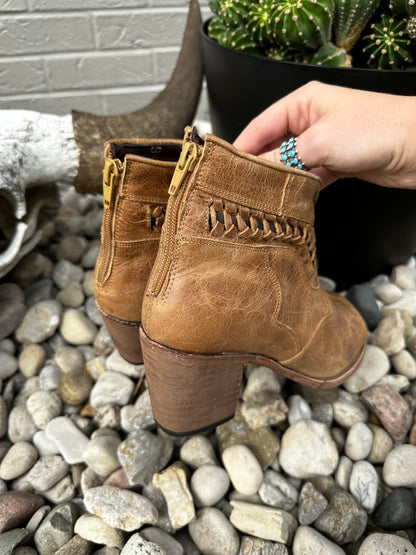The Veronica Sandal