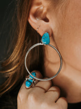 Load image into Gallery viewer, The Jett Earrings