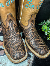 Load image into Gallery viewer, Tin Haul Paisley Queen Boots *Womens*