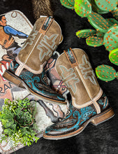Load image into Gallery viewer, Tin Haul Lone Flower Boots *Womens*