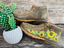 Load image into Gallery viewer, Twisted X Sunflower Mocs