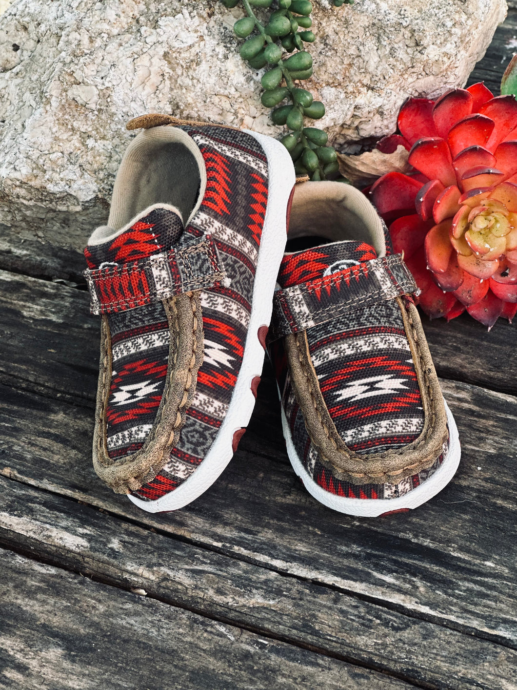 Twisted X Red Aztec Mocs *Youth