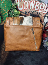 Load image into Gallery viewer, The Chestnut Crossbody